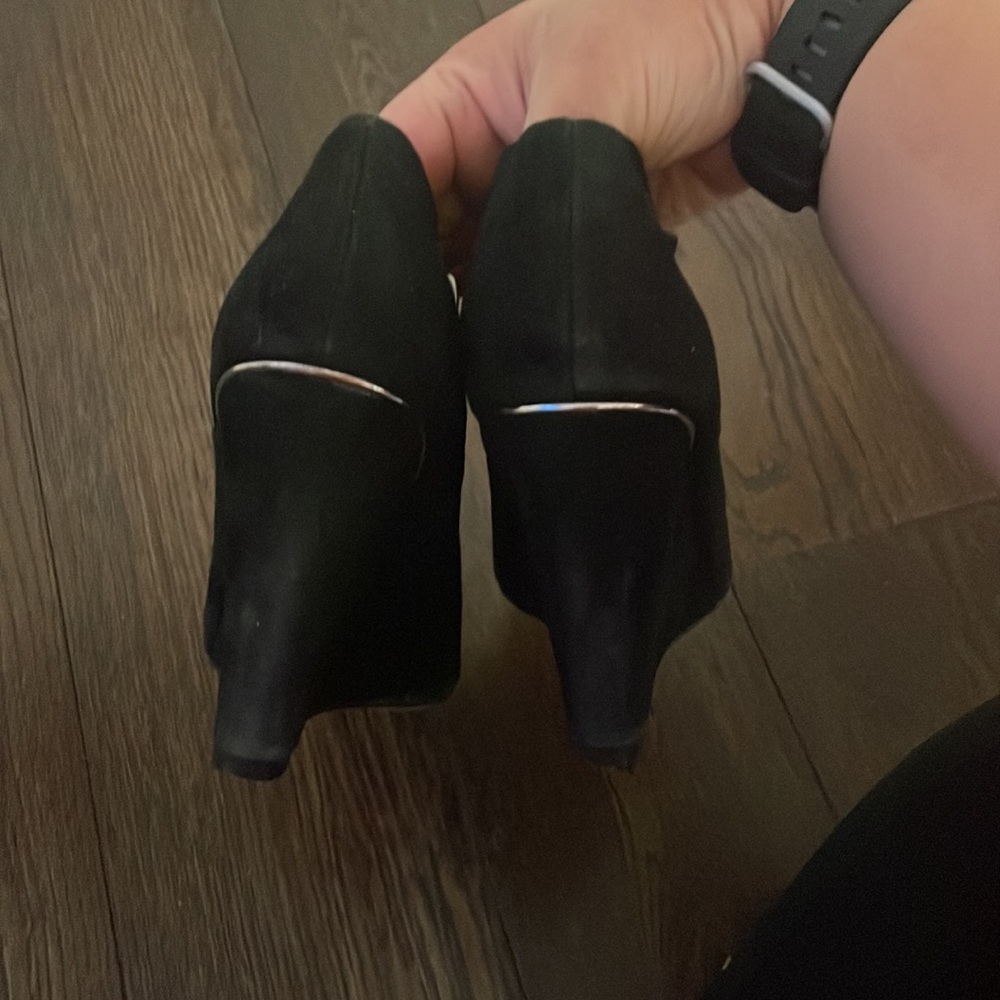Pointy suede black Coach booties - size 6, barely worn - Picture 5 of 5